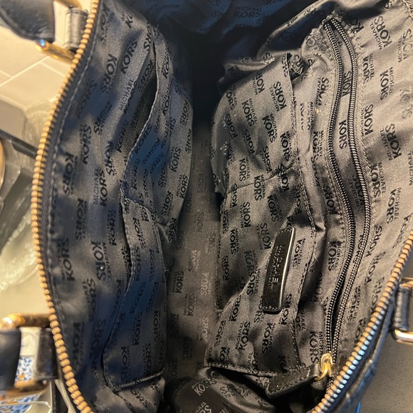 Michael Kors Purse - Picture 7 of 9